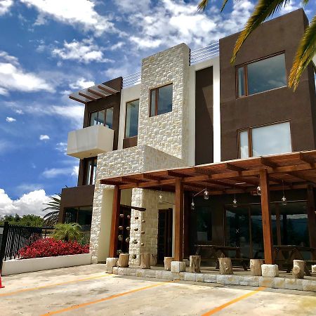 Ilalo Garden Hotel & Restaurant Кито Екстериор снимка