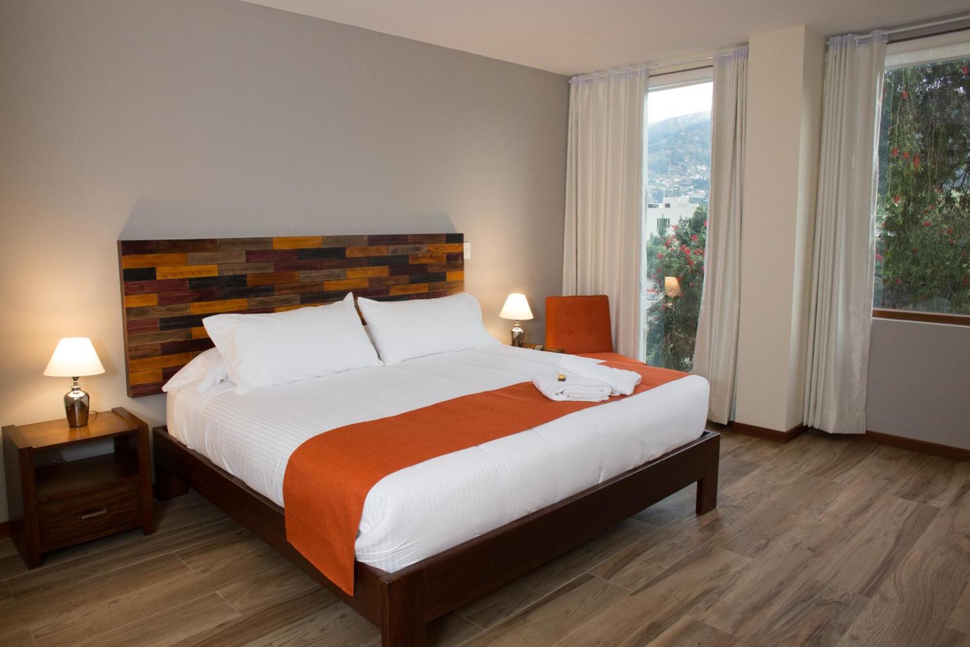 Ilalo Garden Hotel & Restaurant Кито Екстериор снимка