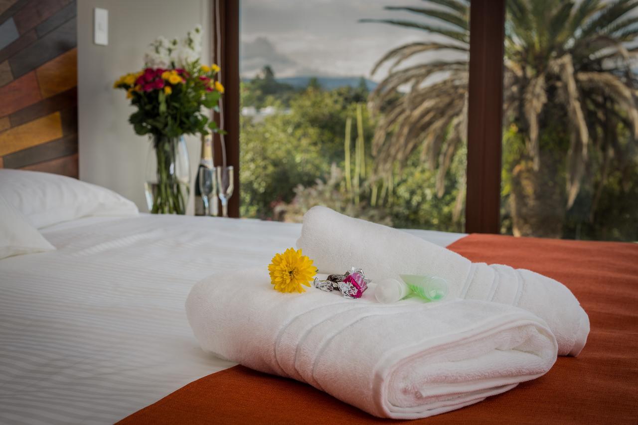 Ilalo Garden Hotel & Restaurant Кито Екстериор снимка