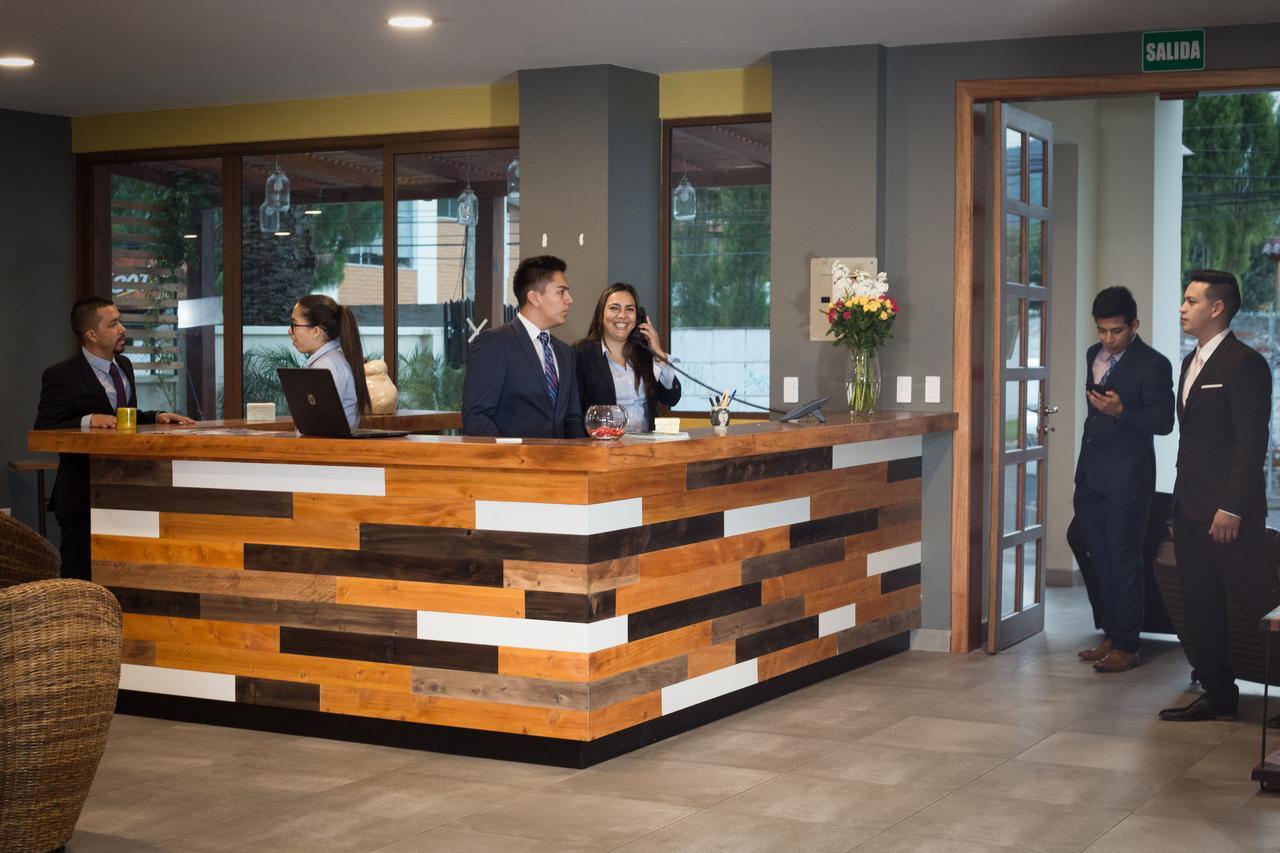 Ilalo Garden Hotel & Restaurant Кито Екстериор снимка
