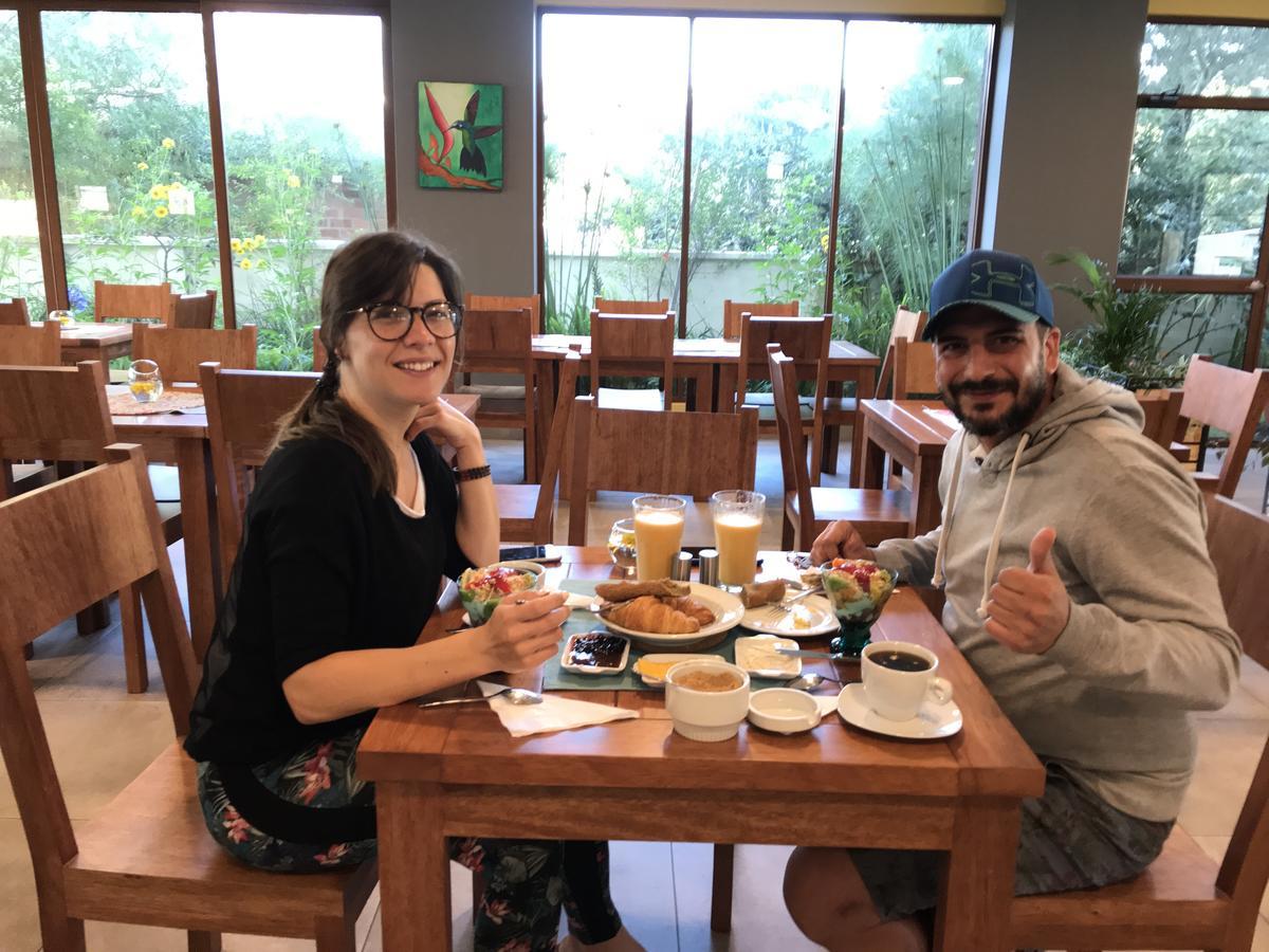 Ilalo Garden Hotel & Restaurant Кито Екстериор снимка
