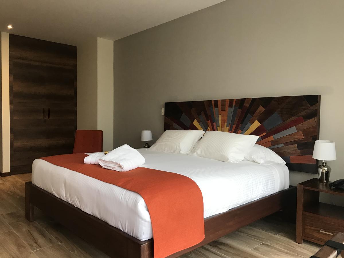 Ilalo Garden Hotel & Restaurant Кито Екстериор снимка