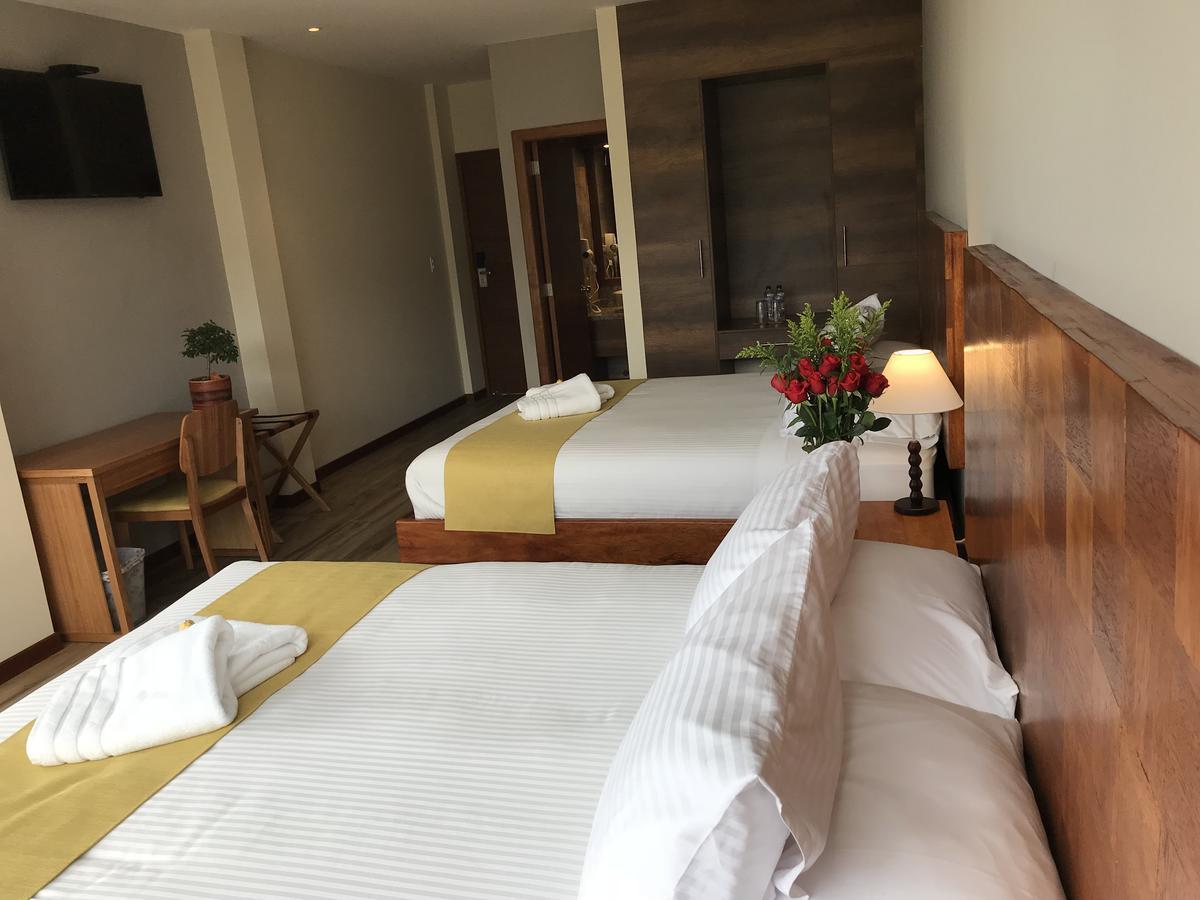 Ilalo Garden Hotel & Restaurant Кито Екстериор снимка
